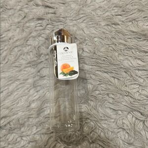 NWT Apana insulated tea detox and fruit infuser bottle